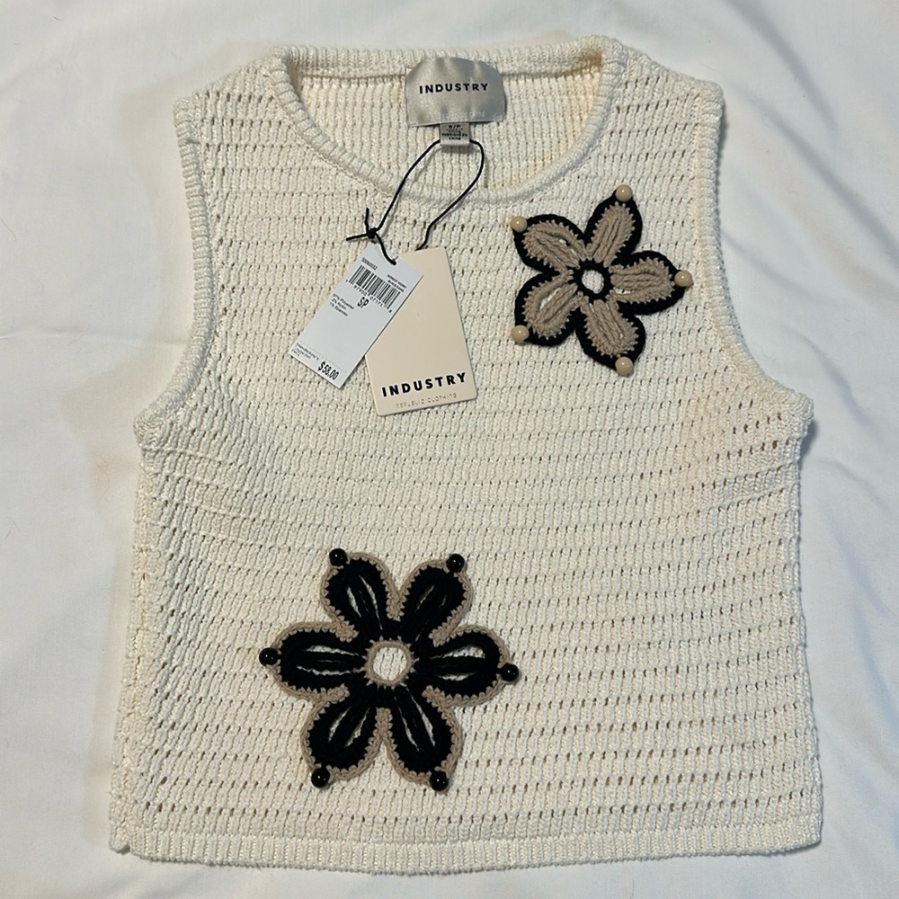 Knit stretchy vest size S/P